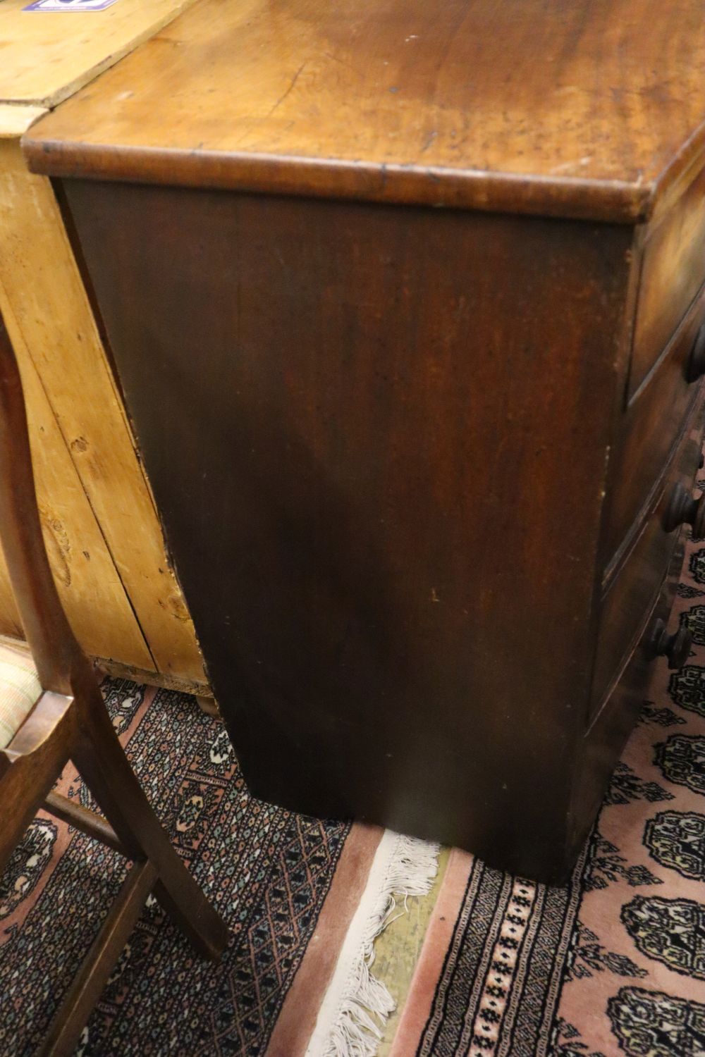 A Victorian mahogany bow front chest, width 104cm, depth 51cm, height 90cm